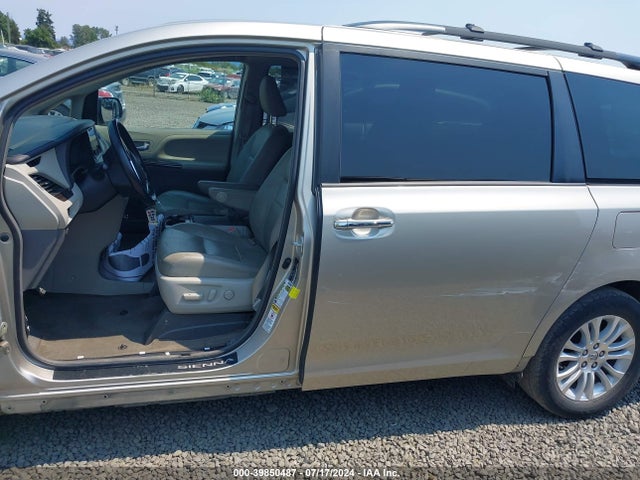Toyota Sienna Xle 8 Passenger 2015 5TDYK3DC0FS670544 Image 15