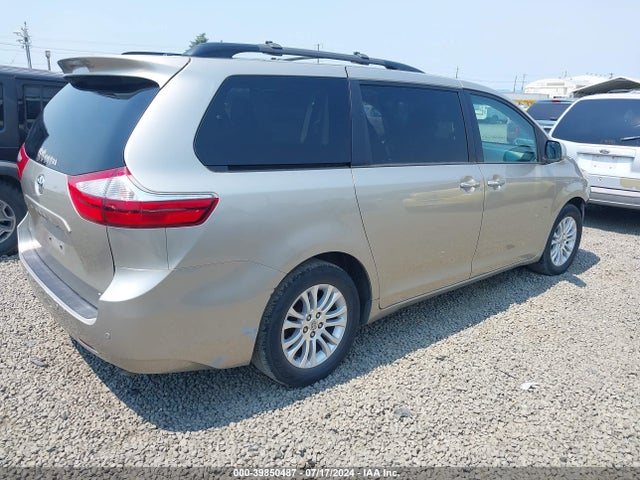 Toyota Sienna Xle 8 Passenger 2015 5TDYK3DC0FS670544 Image 4