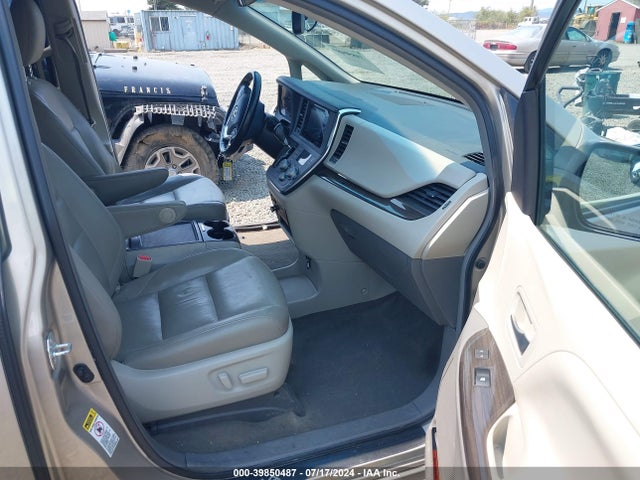 Toyota Sienna Xle 8 Passenger 2015 5TDYK3DC0FS670544 Image 5