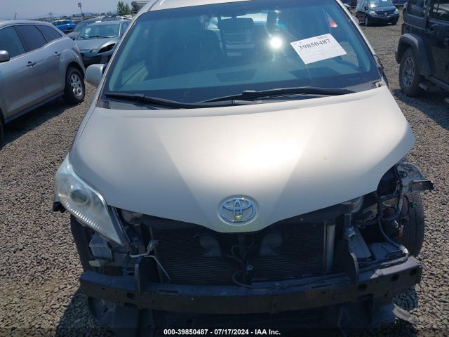 Toyota Sienna Xle 8 Passenger 2015 5TDYK3DC0FS670544 Image 6