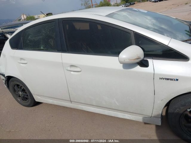 JTDKN3DU1E1741445 Toyota Prius Two
