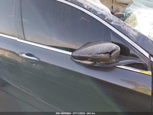 Chrysler 200 C 2015 1C3CCCCB8FN670804 Image 12