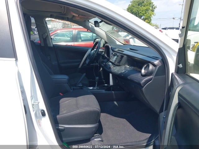 Toyota Rav4 Xle 2017 JTMRFREVXHD213296 Image 5