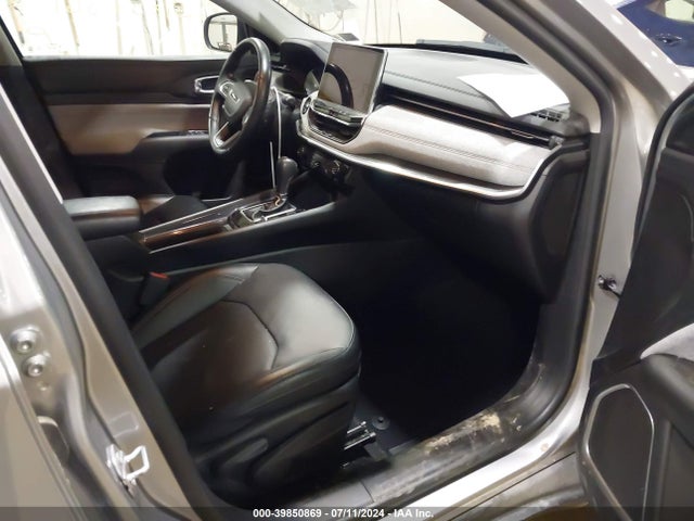 3C4NJDFB0NT135119 Jeep Compass Latitude Lux 4x4