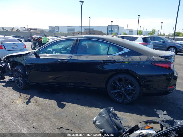 58ABA1C12RU040185 Lexus Es 300h F Sport Handling