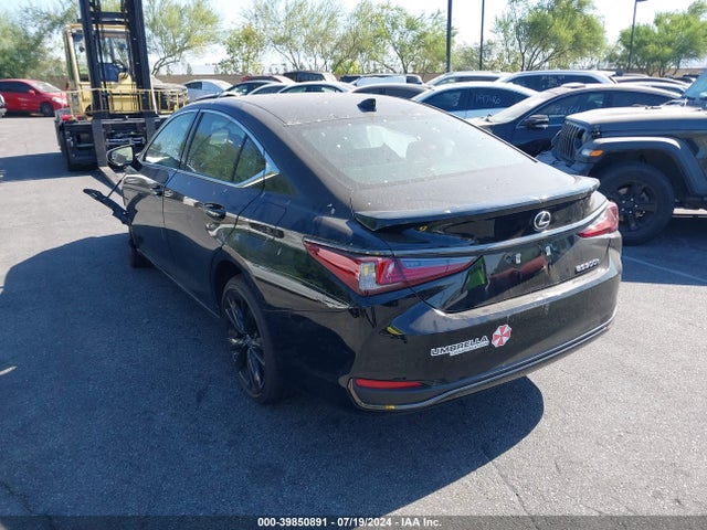 58ABA1C12RU040185 Lexus Es 300h F Sport Handling