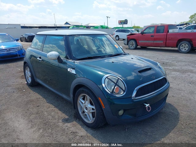 2007 MINI COOPER S WMWMF73517TT85736 Photo 0