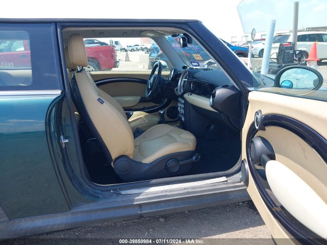 2007 MINI COOPER S WMWMF73517TT85736 Photo 4