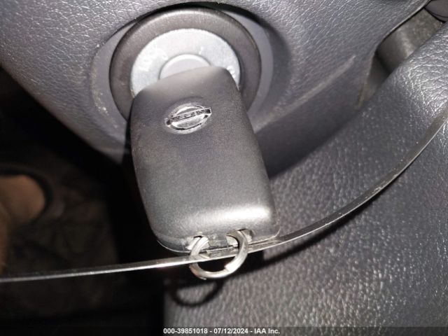 5N1AT2MT3JC713207 Nissan ROGUE S