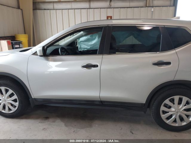 5N1AT2MT3JC713207 Nissan ROGUE S