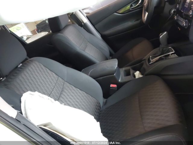 5N1AT2MT3JC713207 Nissan ROGUE S