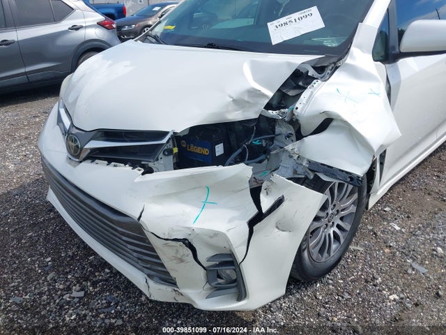 5TDYZ3DC8LS073164 Toyota SIENNA XLE