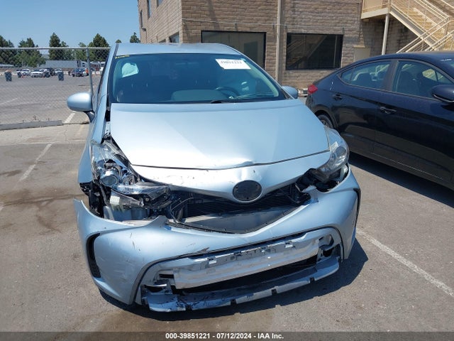 Toyota Prius V Two 2015 JTDZN3EU8FJ015953 Image 13
