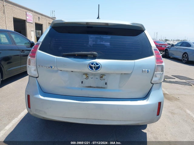 Toyota Prius V Two 2015 JTDZN3EU8FJ015953 Image 17