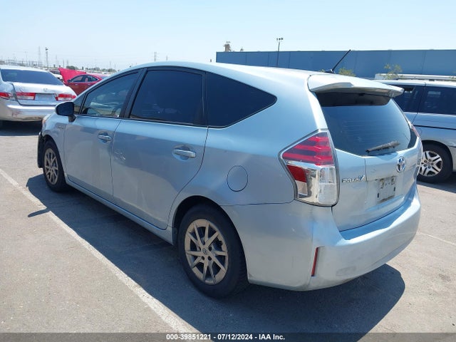 Toyota Prius V Two 2015 JTDZN3EU8FJ015953 Image 3