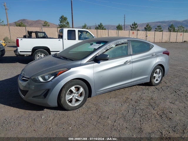 Hyundai ELANTRA SE 2015 5NPDH4AE5FH558580 Image 2