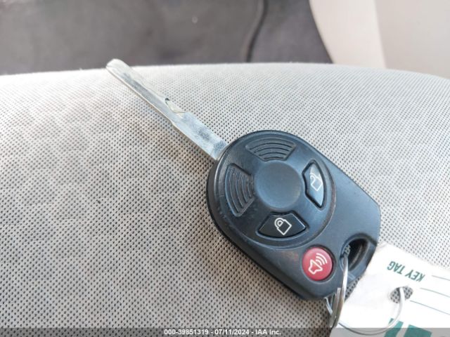 1FMCU9GD8JUB00951 Ford ESCAPE SE