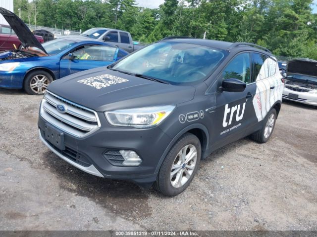 1FMCU9GD8JUB00951 Ford ESCAPE SE