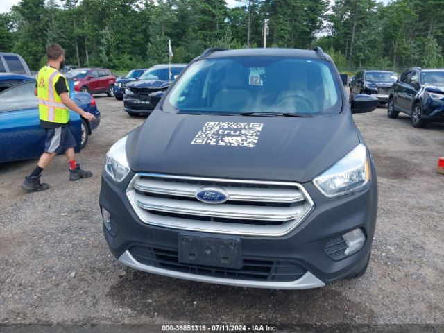 1FMCU9GD8JUB00951 Ford ESCAPE SE