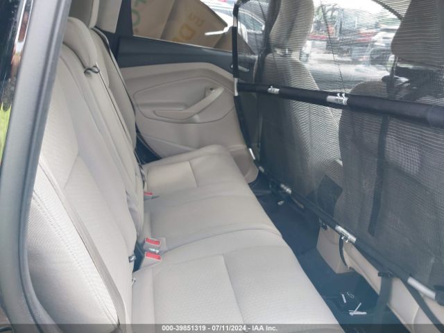 1FMCU9GD8JUB00951 Ford ESCAPE SE