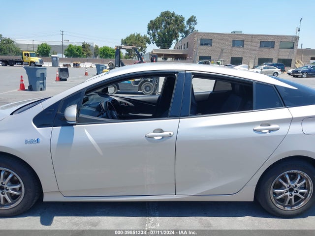 Toyota Prius Prime Premium 2018 JTDKARFPXJ3101724 Image 14