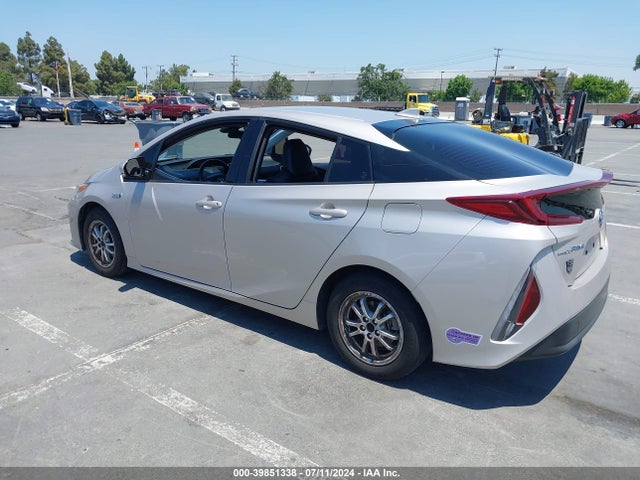 Toyota Prius Prime Premium 2018 JTDKARFPXJ3101724 Image 3