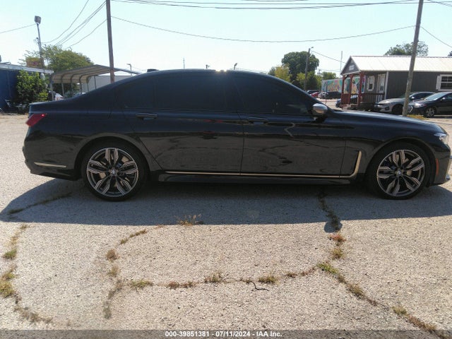 BMW M760i Xdrive 2022 WBA7U6C08NCH83897 Image 14