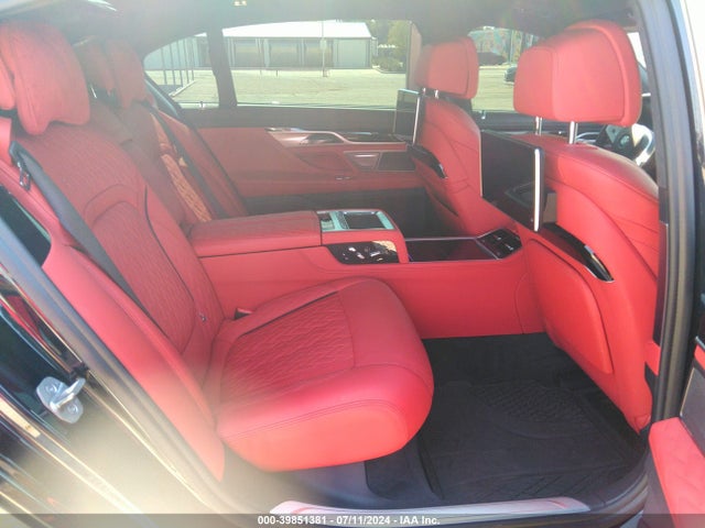 BMW M760i Xdrive 2022 WBA7U6C08NCH83897 Image 8