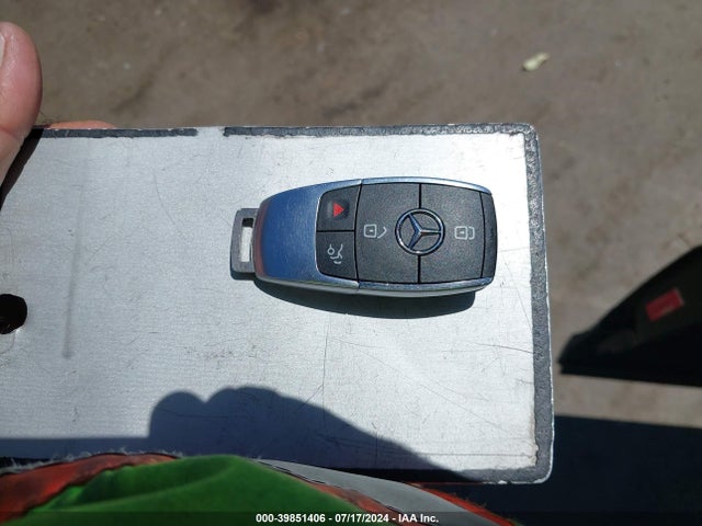 W1N4N4GB1PJ525325 Mercedes-Benz GLA 250