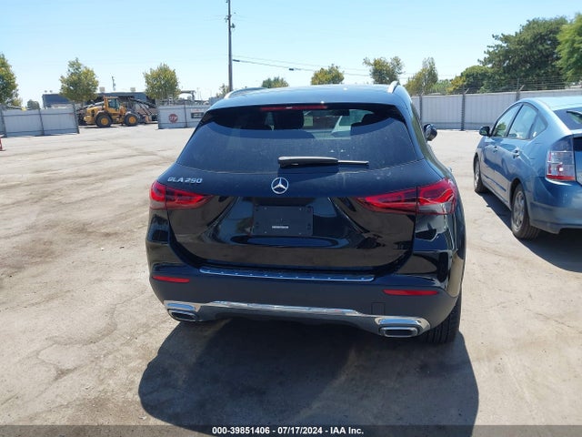 W1N4N4GB1PJ525325 Mercedes-Benz GLA 250