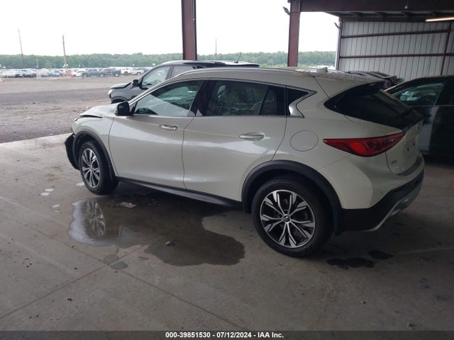 Infiniti Qx30 Essential 2019 SJKCH5CR9KA011005 Image 3