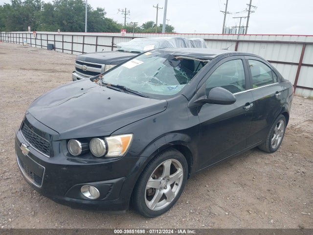 Chevrolet Sonic Ltz Auto 2015 1G1JE5SB4F4102364 Image 2