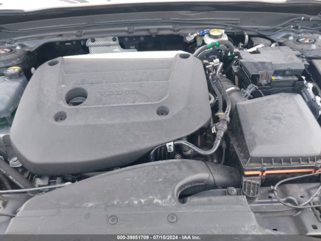 YV4L12UW3P2099798 Volvo Xc40 B5 Plus Dark Theme