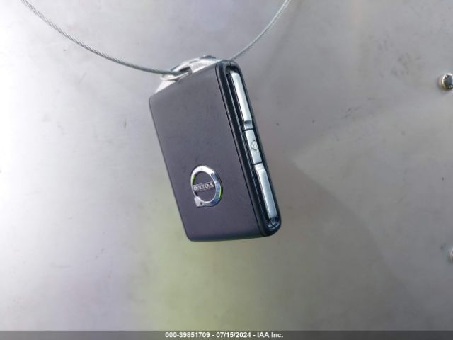 YV4L12UW3P2099798 Volvo Xc40 B5 Plus Dark Theme