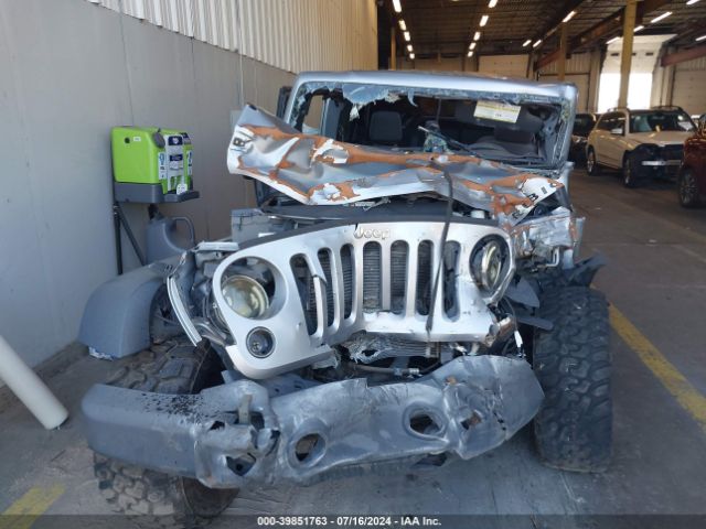 1C4BJWFG2FL767174 Jeep Wrangler Unlimited Rubicon