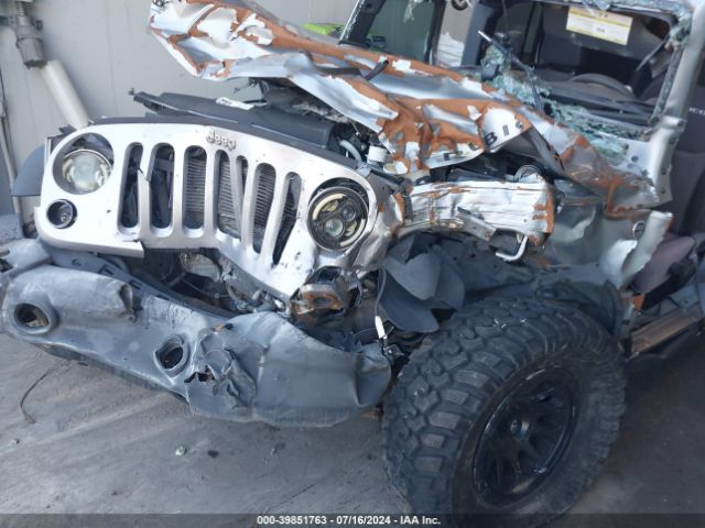 1C4BJWFG2FL767174 Jeep Wrangler Unlimited Rubicon