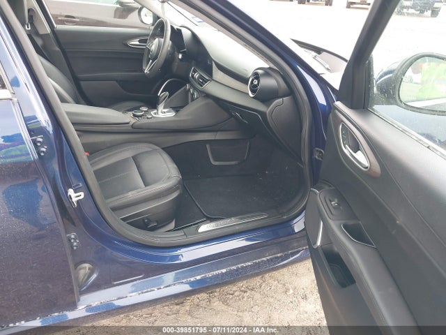 ZARFAECN9J7596655 Alfa Romeo Giulia Ti Rwd