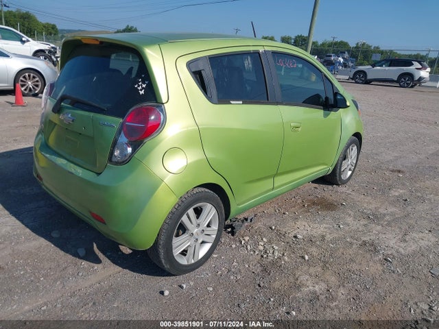 Chevrolet Spark 1lt Auto 2014 KL8CD6S9XEC417933 Image 4