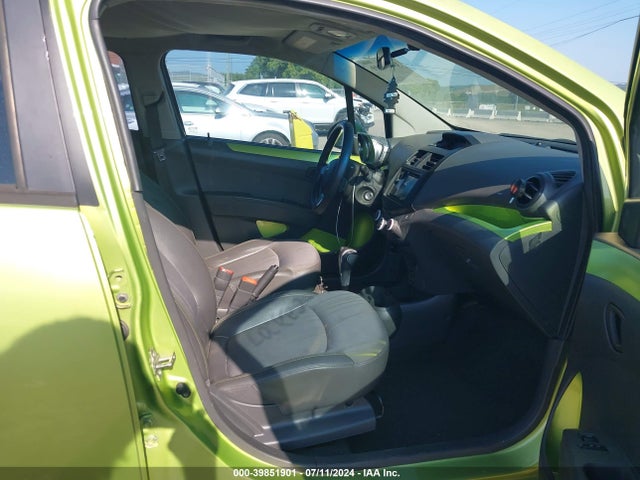 Chevrolet Spark 1lt Auto 2014 KL8CD6S9XEC417933 Image 5