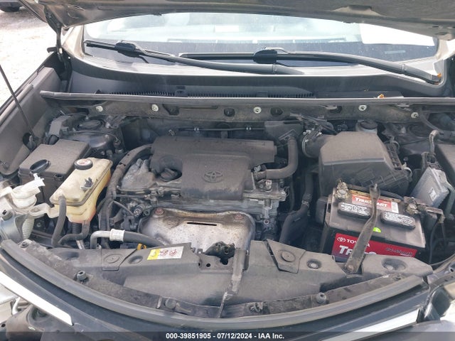 Toyota RAV4 LE 2017 JTMZFREV8HJ108550 Image 10