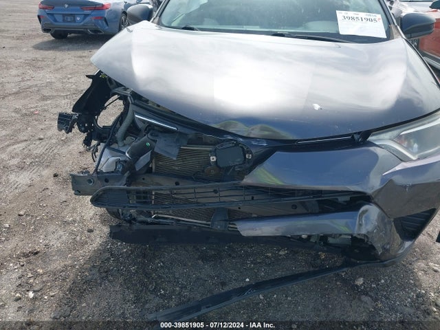Toyota RAV4 LE 2017 JTMZFREV8HJ108550 Image 13