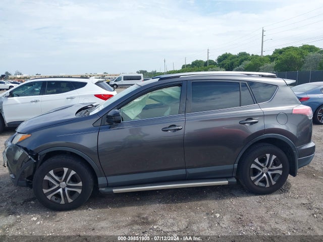 Toyota RAV4 LE 2017 JTMZFREV8HJ108550 Image 15