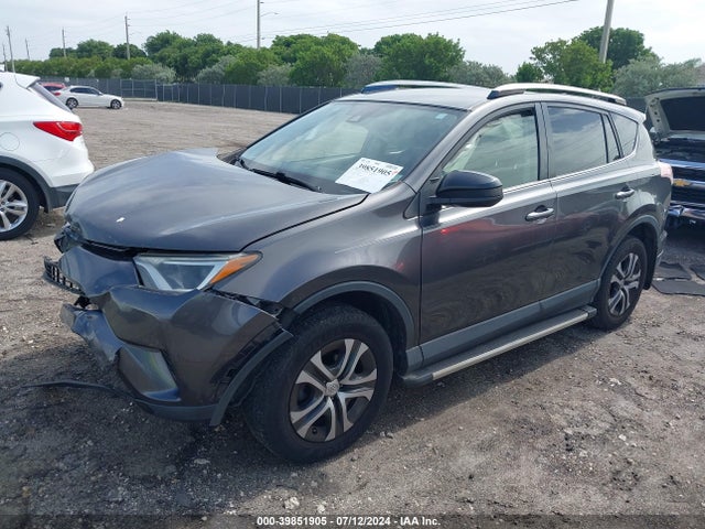 Toyota RAV4 LE 2017 JTMZFREV8HJ108550 Image 2