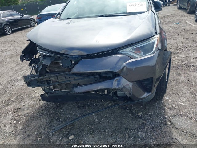 Toyota RAV4 LE 2017 JTMZFREV8HJ108550 Image 6