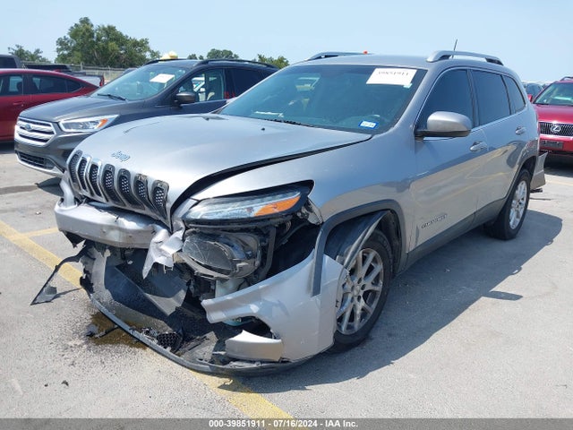 1C4PJMCS6GW157572 Jeep Cherokee Latitude