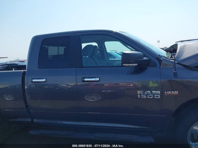 1C6RR7GT0JS215946 RAM 1500 Big Horn Quad Cab 4x4 6'4 Box