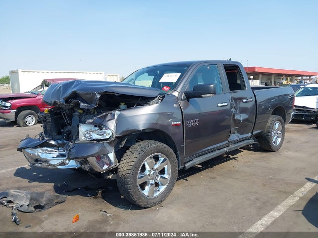 1C6RR7GT0JS215946 RAM 1500 Big Horn Quad Cab 4x4 6'4 Box