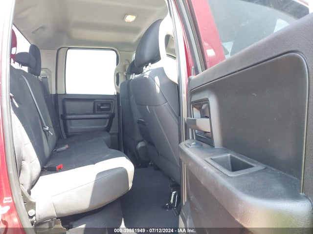1C6RR6FG8KS579564 RAM 1500 Classic Tradesman Quad Cab 4x2 6'4 Box
