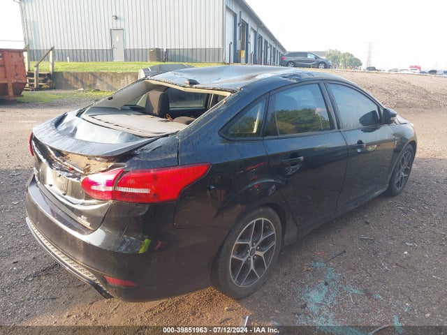 Ford FOCUS SE 2015 1FADP3F20FL239746 Image 4