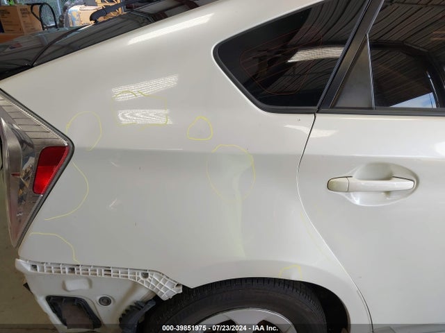 Toyota Prius Three 2015 JTDKN3DU4F0472946 Image 21